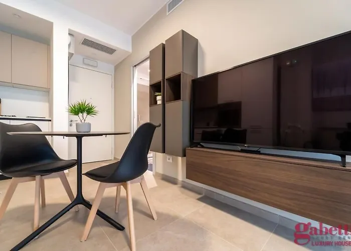 Stilicone 15 - Luxury Apt 3C